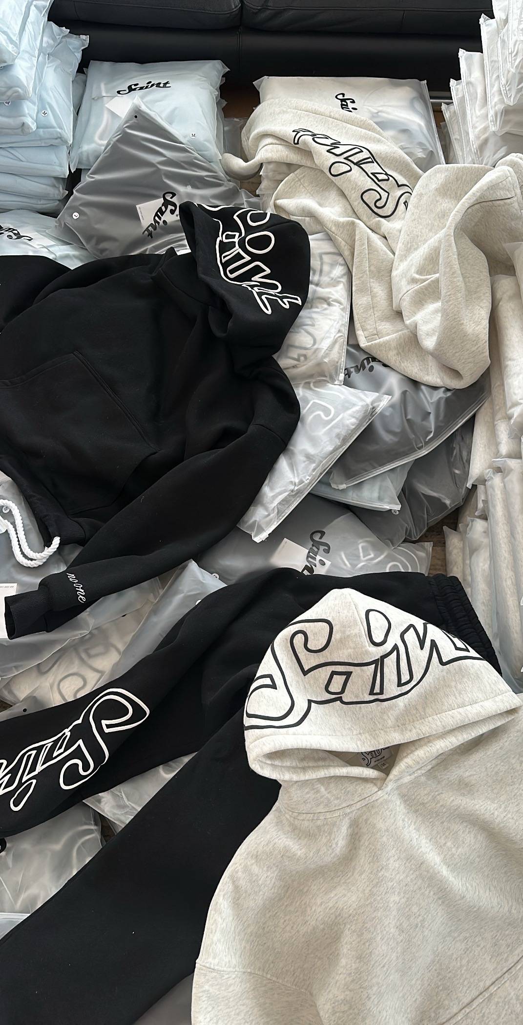 BIEGE SAINT TRACKSUIT™